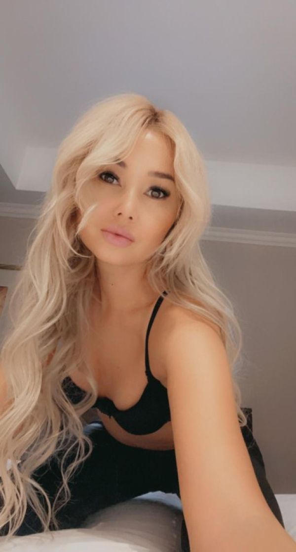 Exclusive escort in Singapore: Madina  - sex services from SGD 500/hr